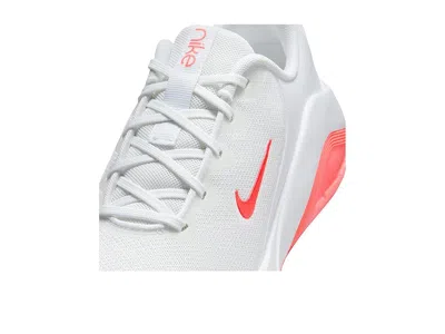 Nike Bella 7 In Multi