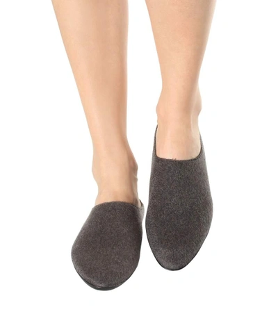 Shop The Row Bea Cashmere Slippers In Wheat