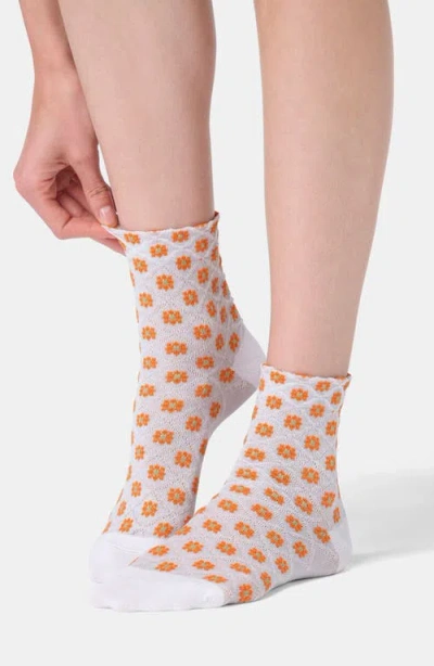 Oroblu Tiny Bloom Ankle Socks In Orange