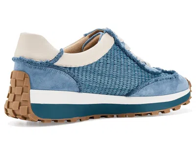 Vaneli Quiton In Multi