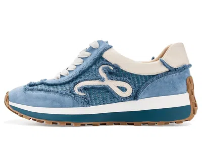 Vaneli Quiton In Multi