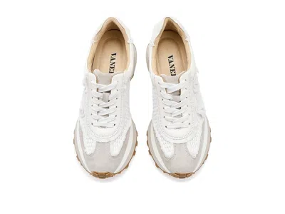 Vaneli Quiton In Multi