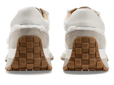 Vaneli Quiton In Multi