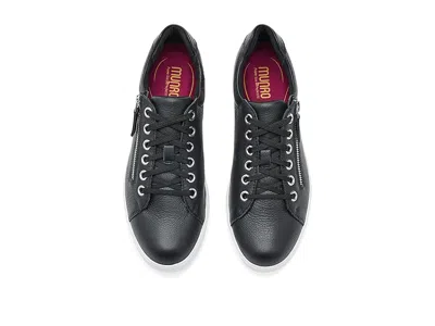 Munro Tilly In Black