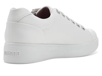Munro Tilly In White