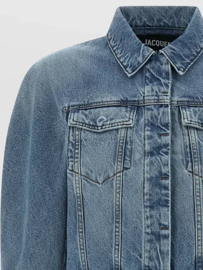 Jacquemus Classic Cotton Denim Jacket With Tailored Hem And Chest Pockets In Blue