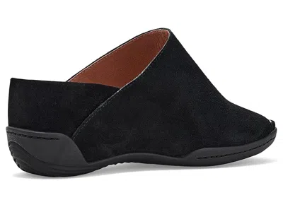 Jambu Nelly In Black