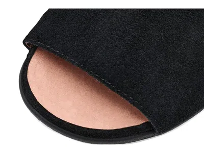 Jambu Nelly In Black