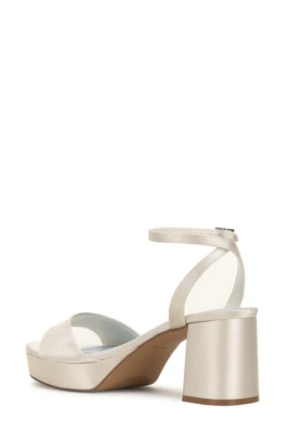 Vince Camuto Pendreya Platform Sandal In Neutral
