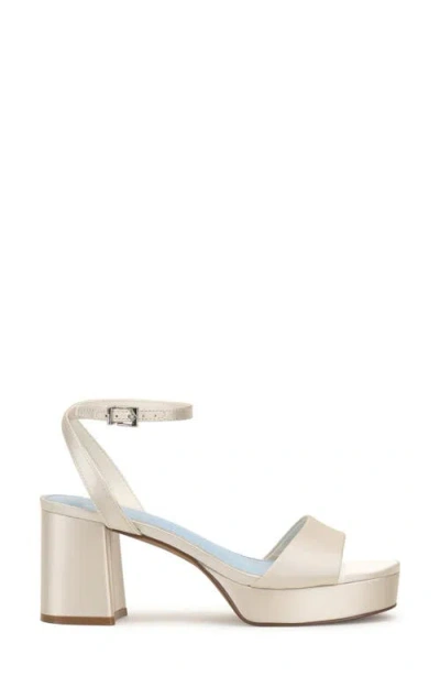 Vince Camuto Pendreya Platform Sandal In Neutral