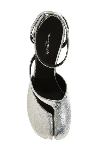 Maison Margiela Tabi Broken Mirror Leather Split-toe Pumps In Metallic