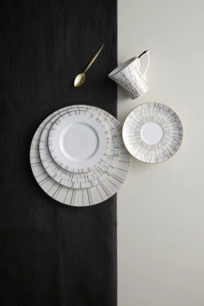 Prouna Luminous Dinner Plate In Multi