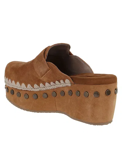 Mou Studded Platform Clogs In Brown