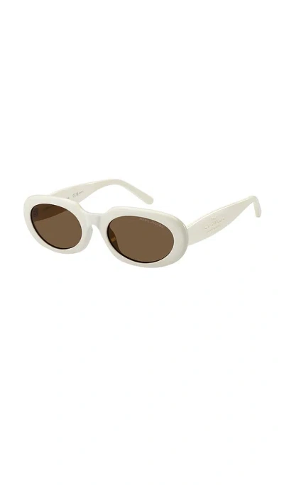 Marc Jacobs Oval Sunglasses In White