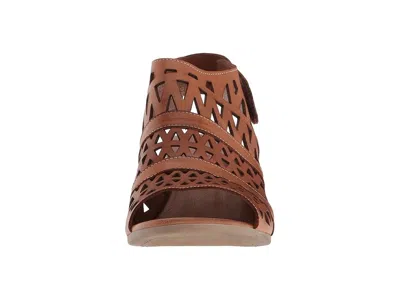 Spring Step Dorotha In Brown