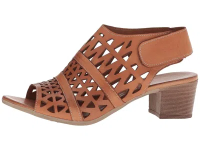 Spring Step Dorotha In Brown