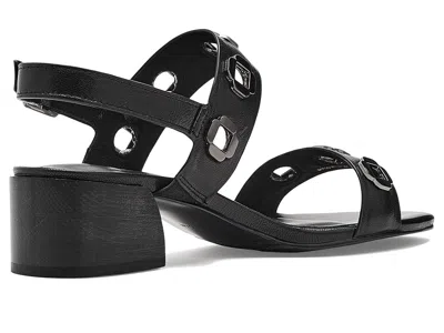 Vaneli Cris In Black