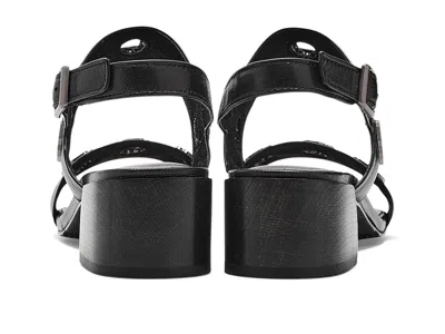 Vaneli Cris In Black