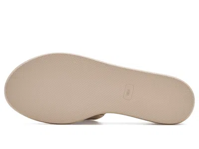 Vaneli Honna In Neutral