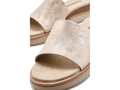 Vaneli Honna In Neutral