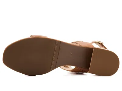 Vaneli Cris In Brown