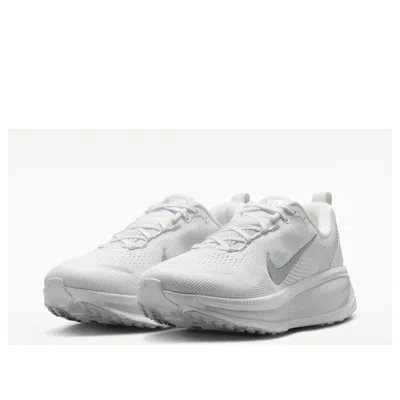 Nike Run Swift 3 In White