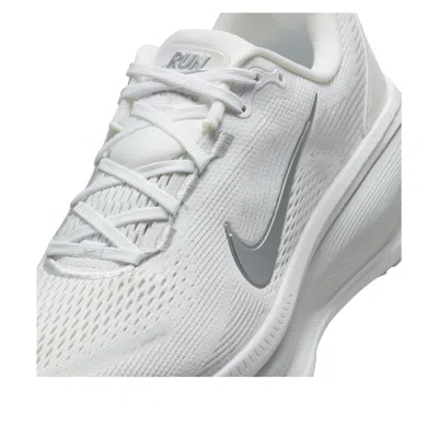 Nike Run Swift 3 In White
