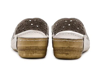 Spring Step Bloomella In Brown