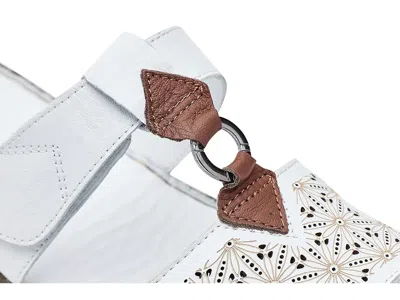 Spring Step Virelle In White