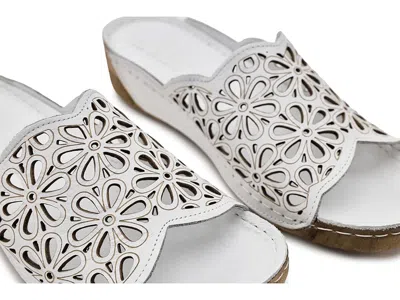 Spring Step Bloomella In White
