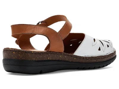 Spring Step Azmira In White