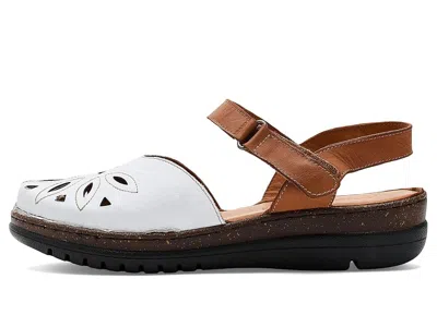 Spring Step Azmira In White