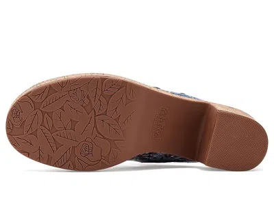 L'artiste By Spring Step Teetimer In Multi