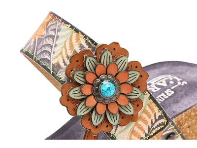 L'artiste By Spring Step Moai In Multi