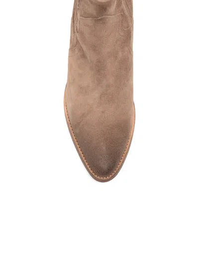 Julie Dee Pointed Boots In Blue