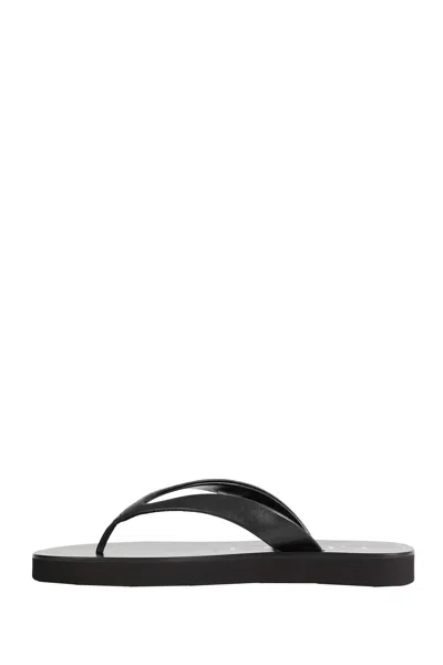 Gucci Black Nappa Leather Platform Thong Sandals With Double G In Black