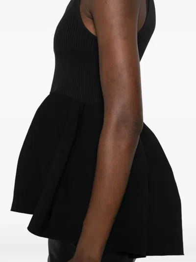 Cfcl Ribbed Flared-hem Top In Black