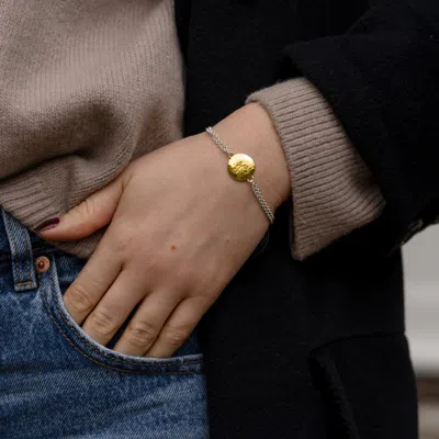 Dower & Hall Engravable Disc Story Bracelet In Pattern