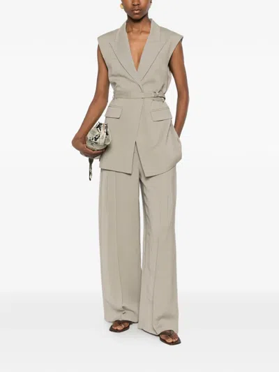 Su Pleated Trousers In Neutral