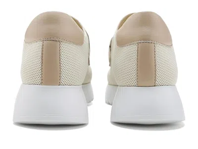 Vaneli Qadiza In Brown