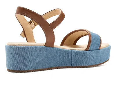 Vaneli Walda In Black