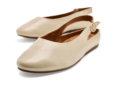 Softwalk Sandy In Brown