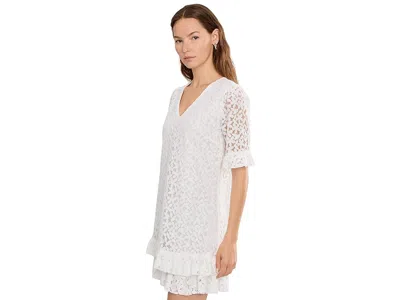 Cece Lace V-neck Shift Dress In White