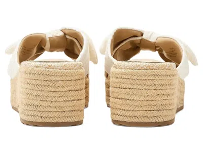 Sam & Libby Chelsea In White