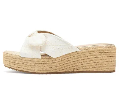 Sam & Libby Chelsea In White