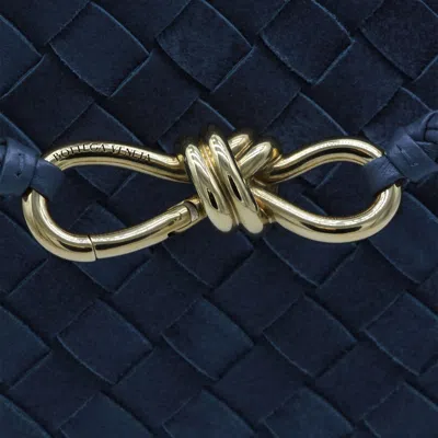 Bottega Veneta Black Medium Andiamo Bag In Black