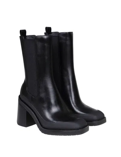 Tory Burch Leather Ankle Boots In Black