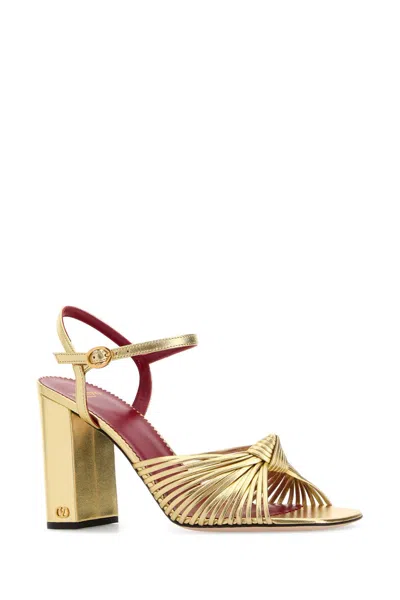 Valentino Garavani 90mm Vlogo Anne Metallic Leather Block-heel Sandals In Yellow