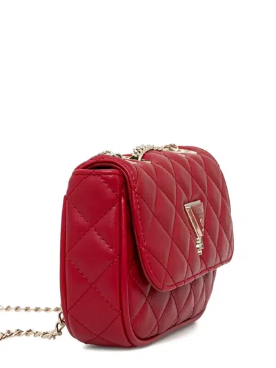 Guess 퀼팅 체인 백 In Brown