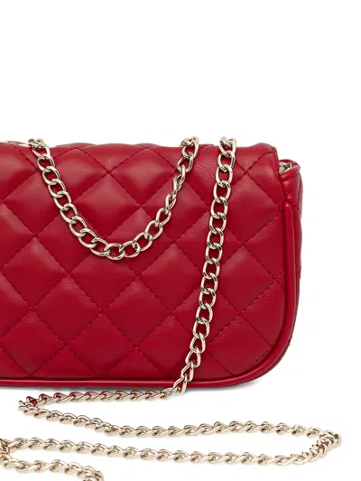 Guess 퀼팅 체인 백 In Brown